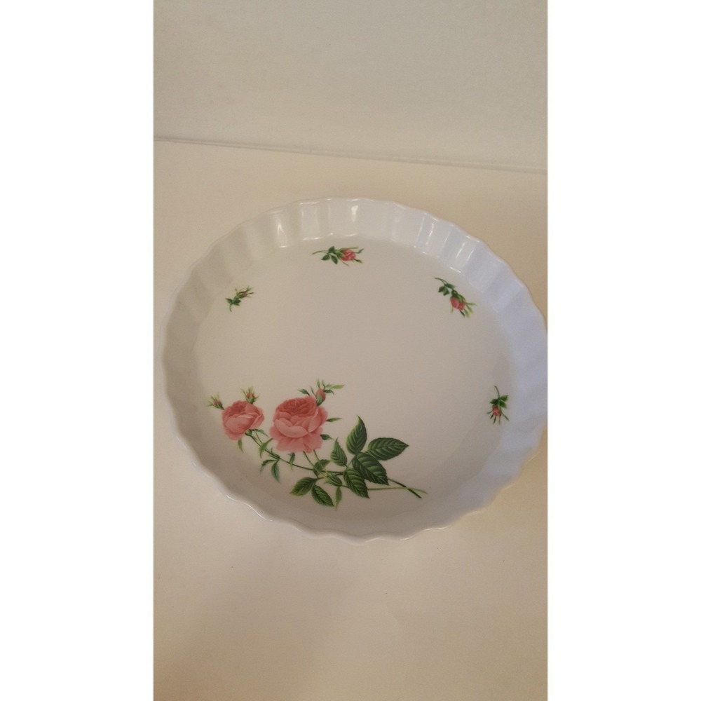 Christine holm  Baking‎ Pie Dish Scalloped  Rose Pattern Porcelain 9"